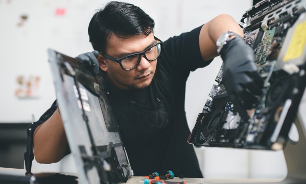 ICT Fachmann_1_1920px